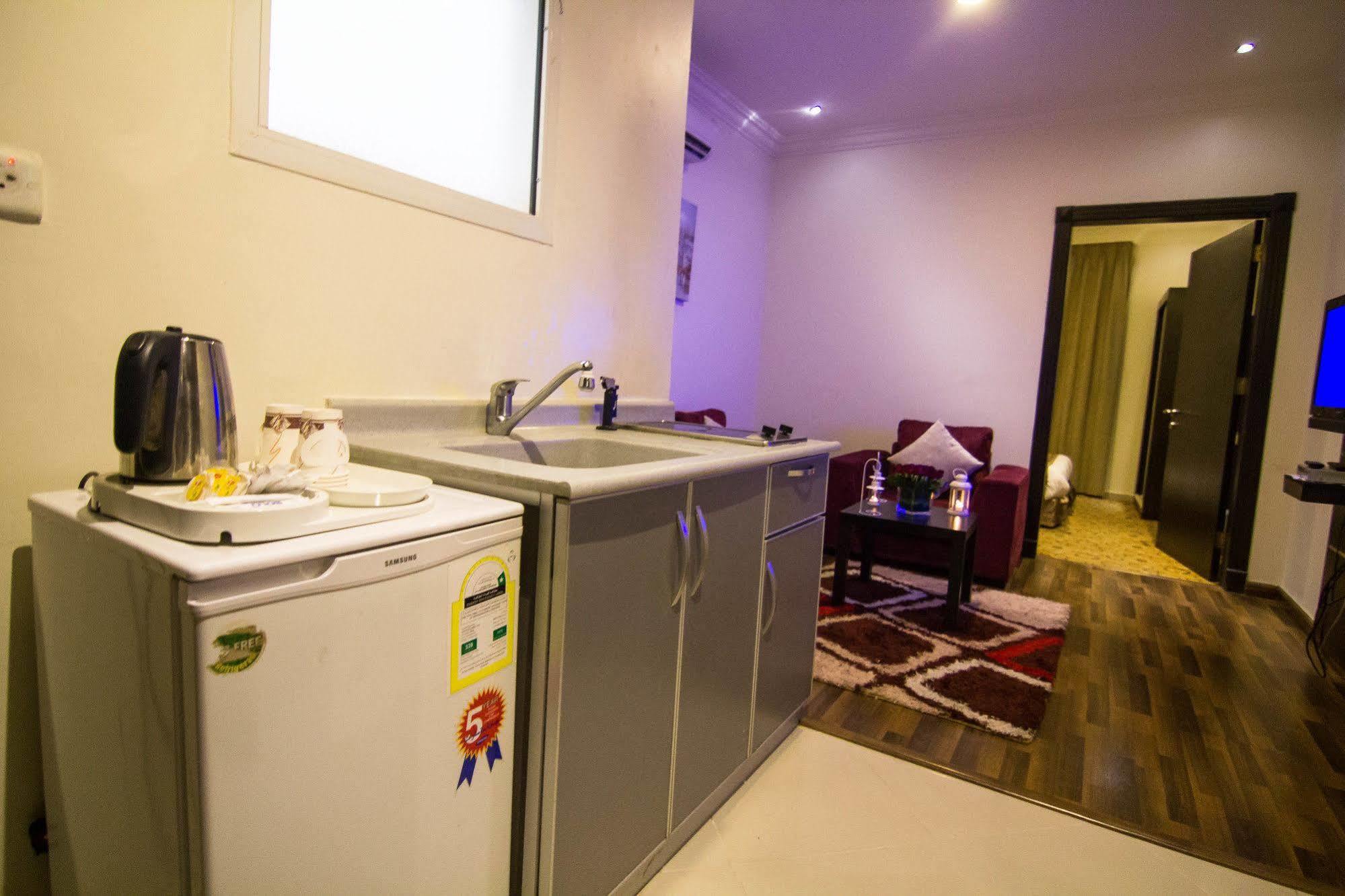 Almakan Suites 101 Riyadh Luaran gambar